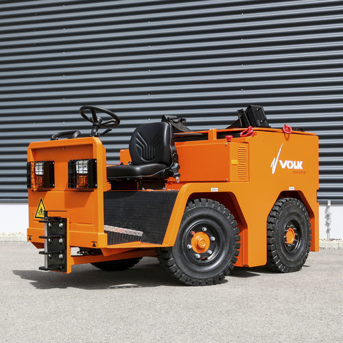 Tow Tractor